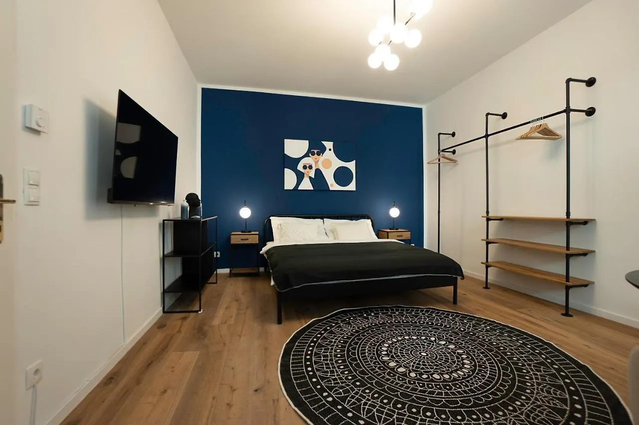 Modern Apartment With A Balcony Near Belvedere Vienna