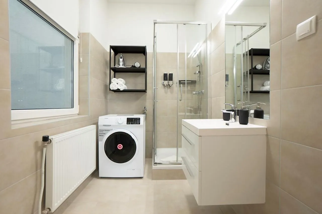 Modern Apartment With A Balcony Near Belvedere فيينا