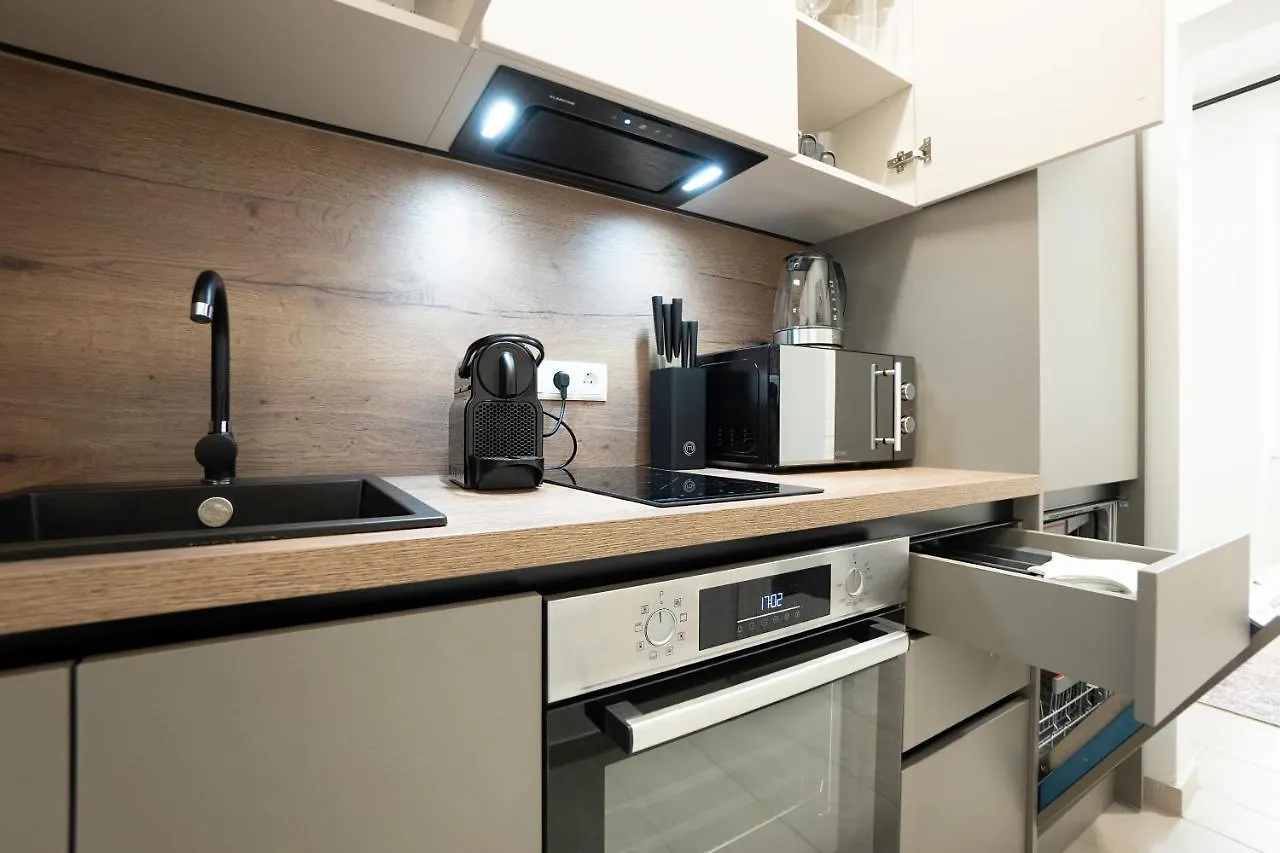 Modern Apartment With A Balcony Near Belvedere فيينا 0*,