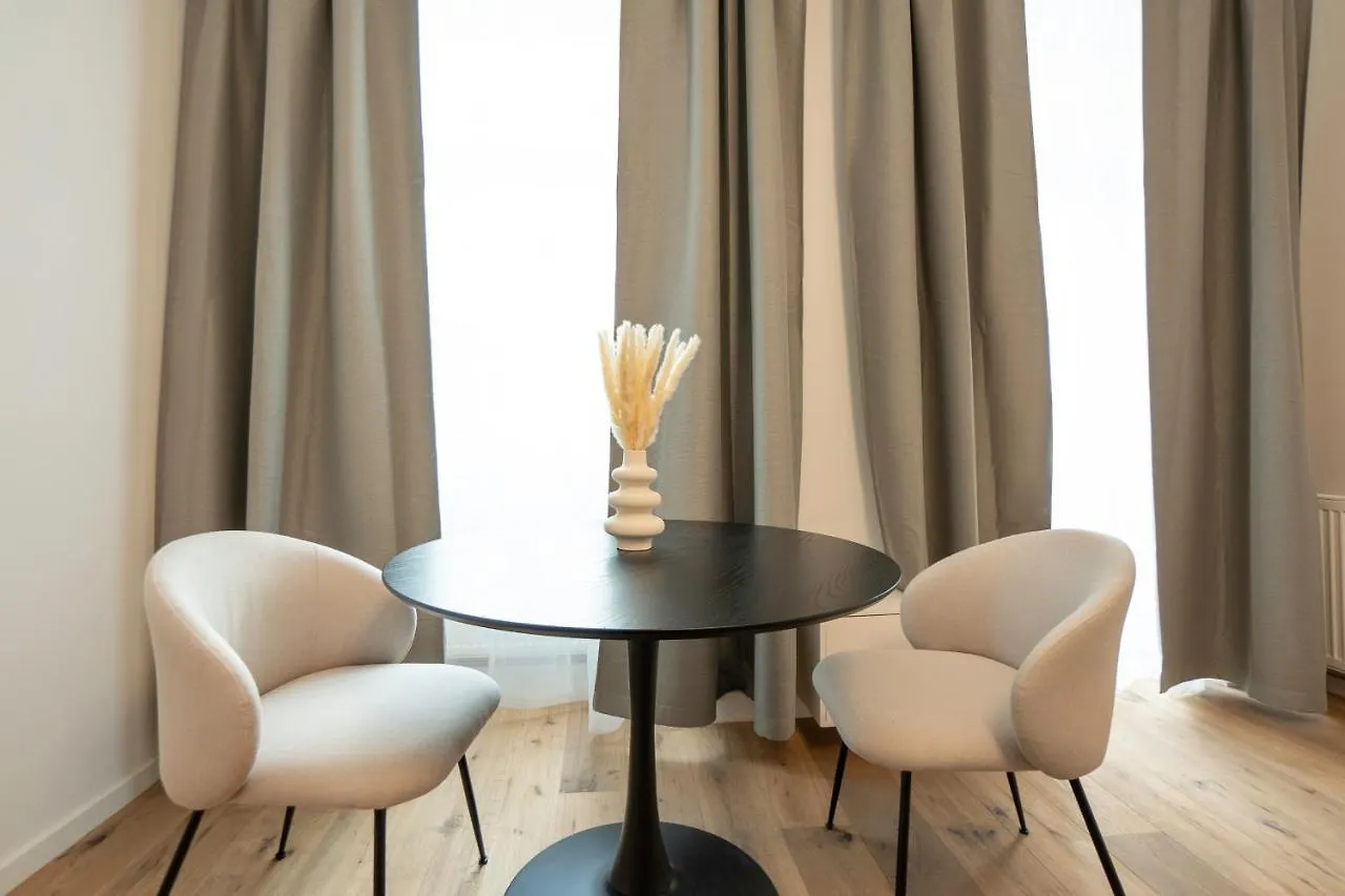 Modern Apartment With A Balcony Near Belvedere فيينا النمسا