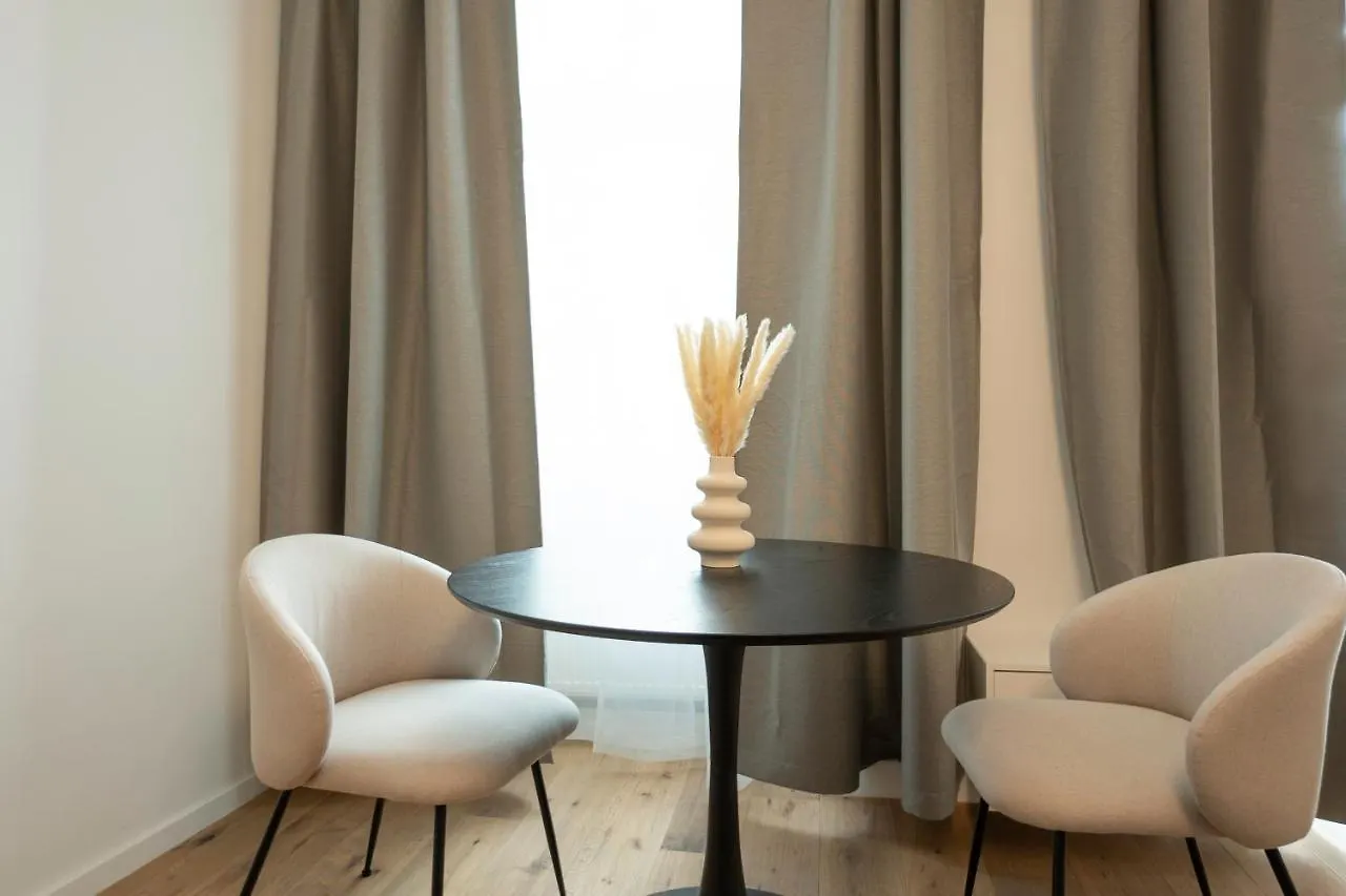 Modern Apartment With A Balcony Near Belvedere فيينا