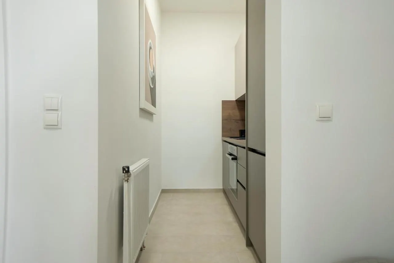 Modern Apartment With A Balcony Near Belvedere فيينا